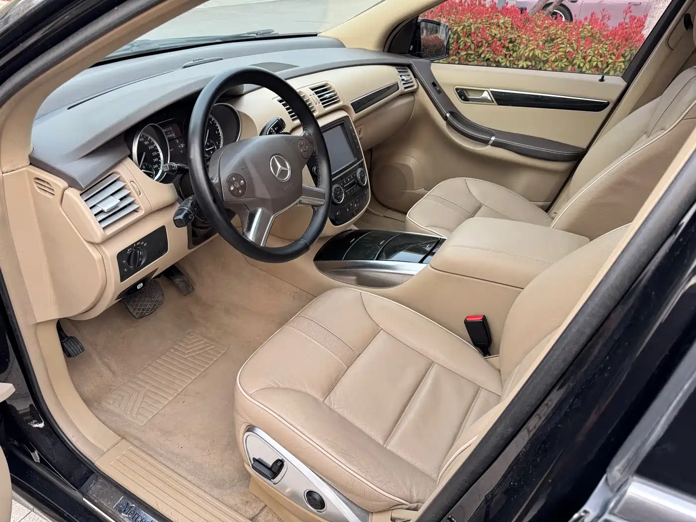 Mercedes-Benz R-Class 2015 R 320 4MATIC Luxury фото 4