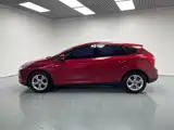 Фото 18 - Ford Focus