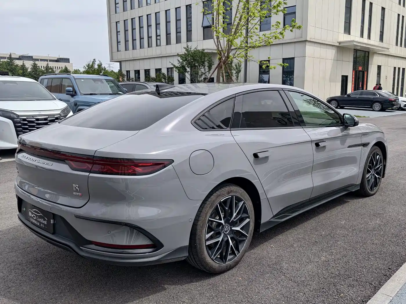BYD Han 2025 DM-i Smart Driving Edition 125KM LiDAR Flagship фото 9