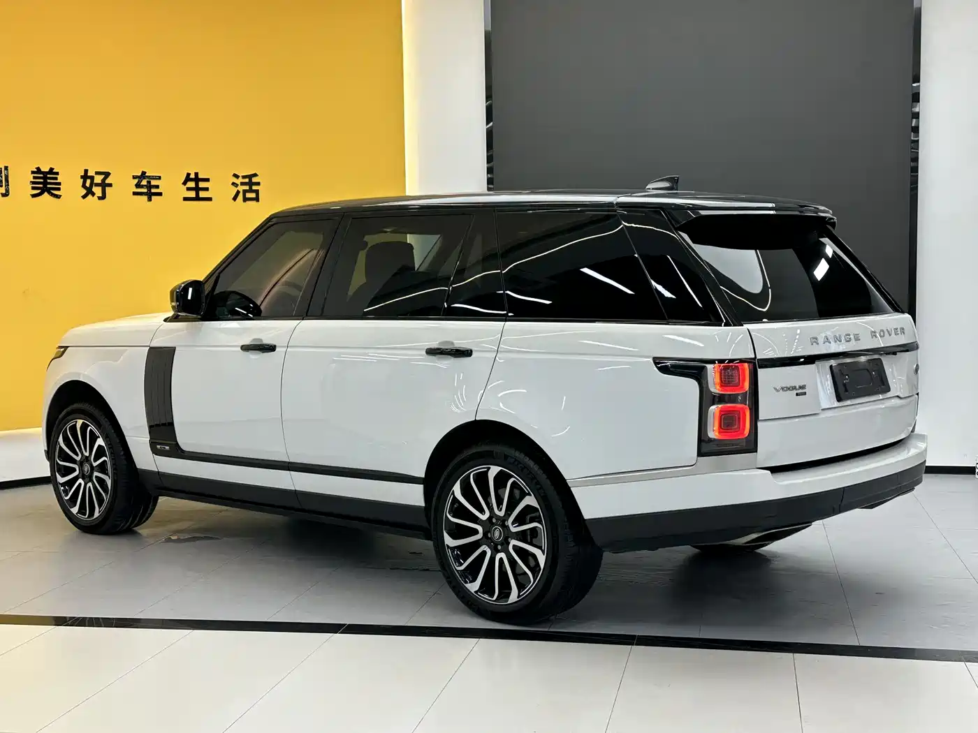 LAND ROVER RANGE ROVER