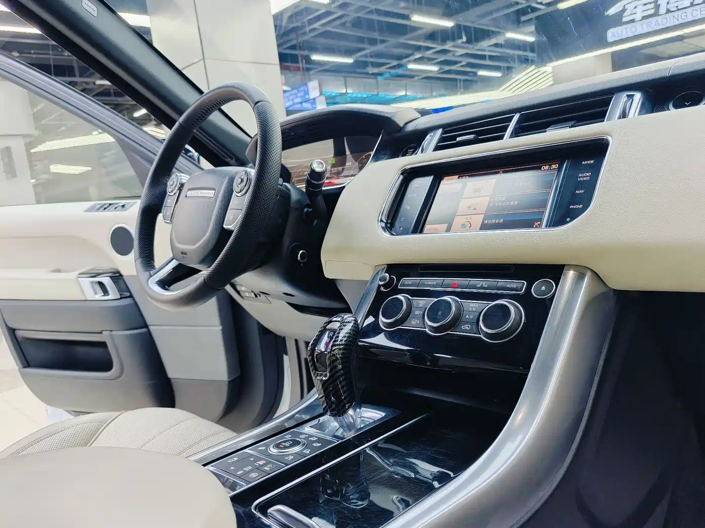 Land Rover Range Rover Sport фото 13