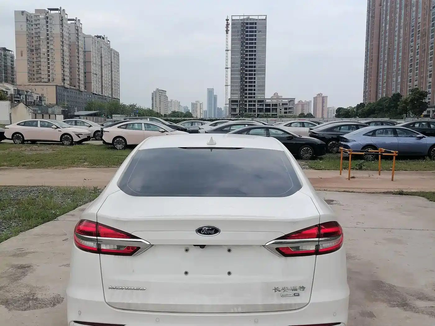 FORD MONDEO
