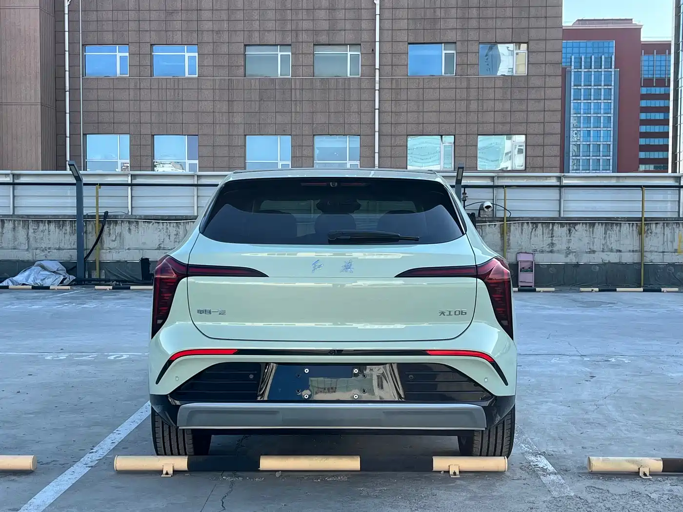 Hongqi HONGQI TIANGONG 06