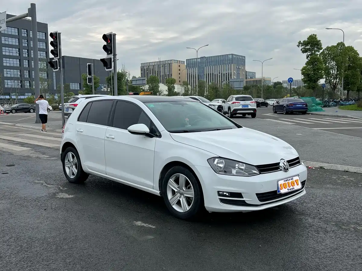 Volkswagen Golf 2014 1.4TSI Manual Comfort фото 3