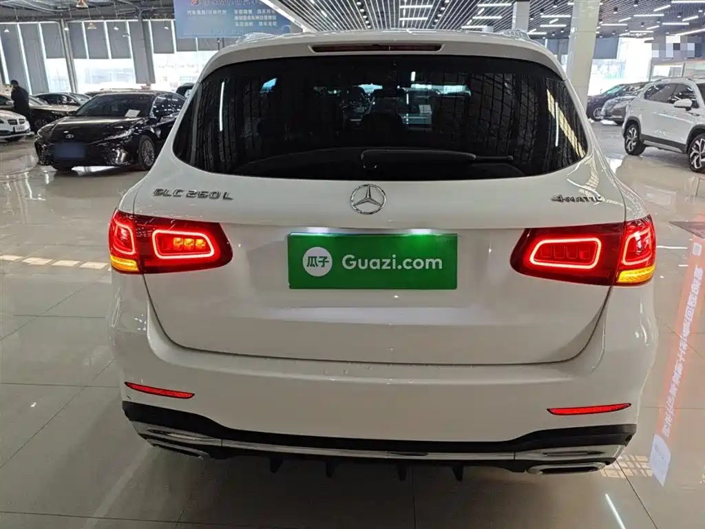 Mercedes-Benz GLC 2020 GLC 260 L 4MATIC Luxury фото 4