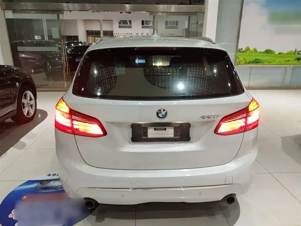 BMW 2 Series Tourer (Import) 2014 220i Luxury Design Package фото 6