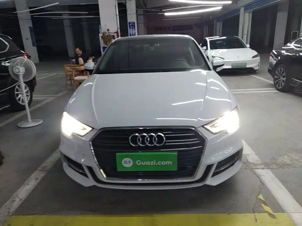 Photo 3 - Audi A3