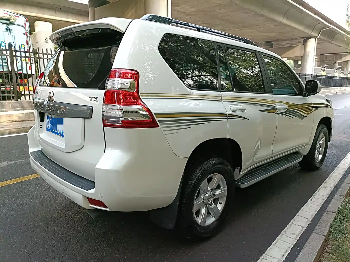 Toyota Prado 2016 3.5L Auto TX-L фото 14