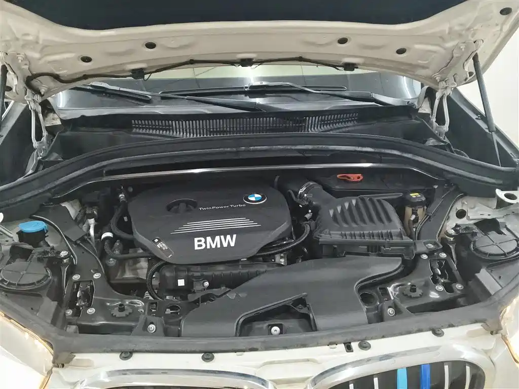 BMW X1 2019 sDrive18Li Fashion Model фото 15