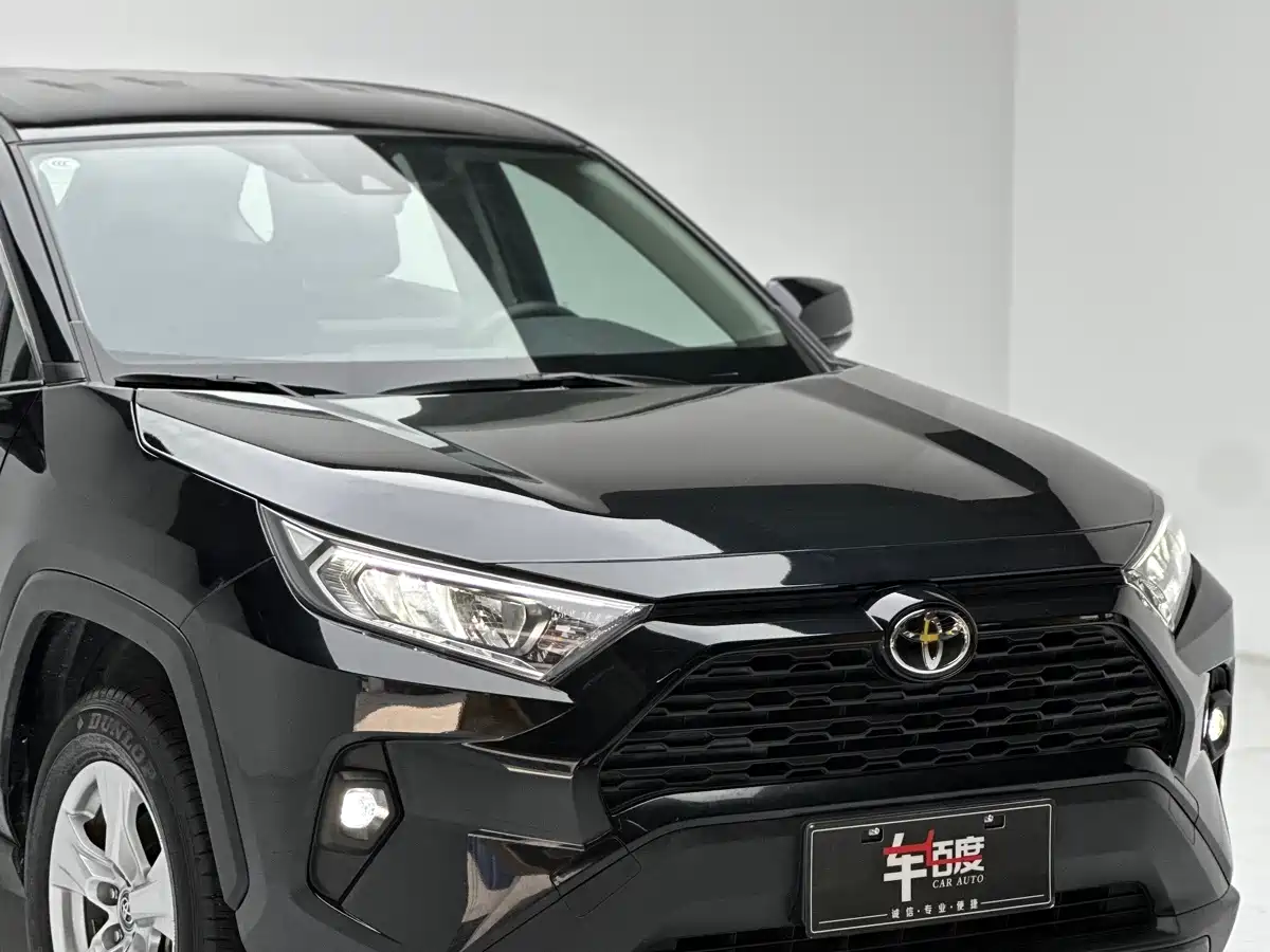 Toyota RAV4 Rongfang 2022 2.0L CVT 2WD Urban Edition фото 11