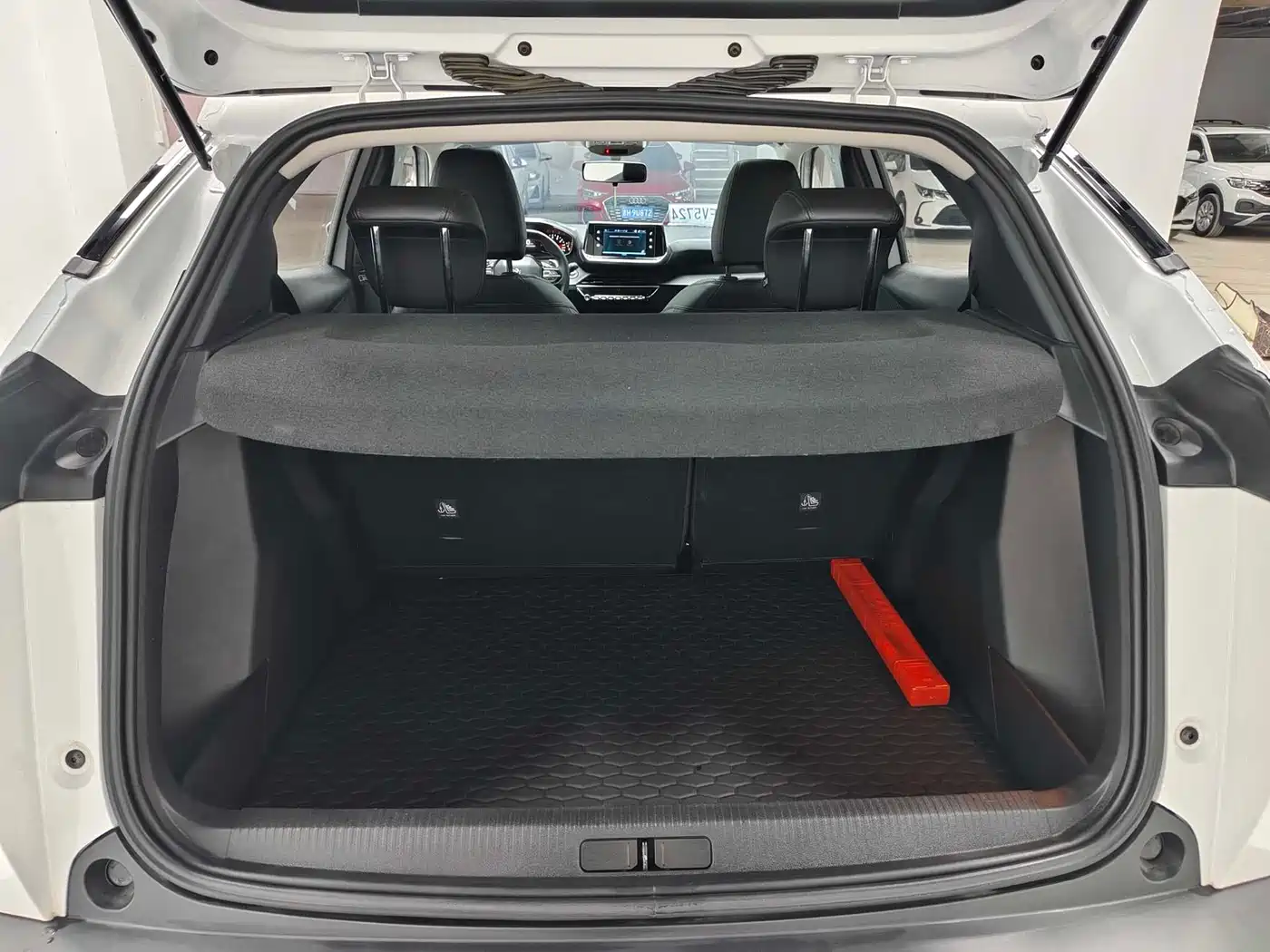 Peugeot 2008 2022 230THP THE ONE фото 21