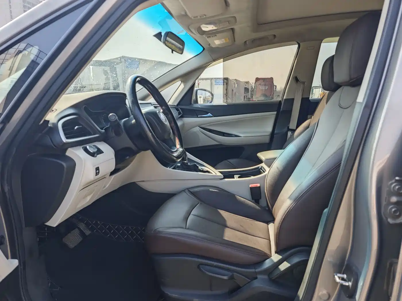 Buick GL6 2018 18T 6-Seater Elite фото 4