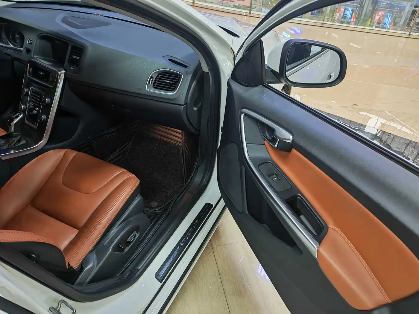 Фото 6 - Volvo S60
