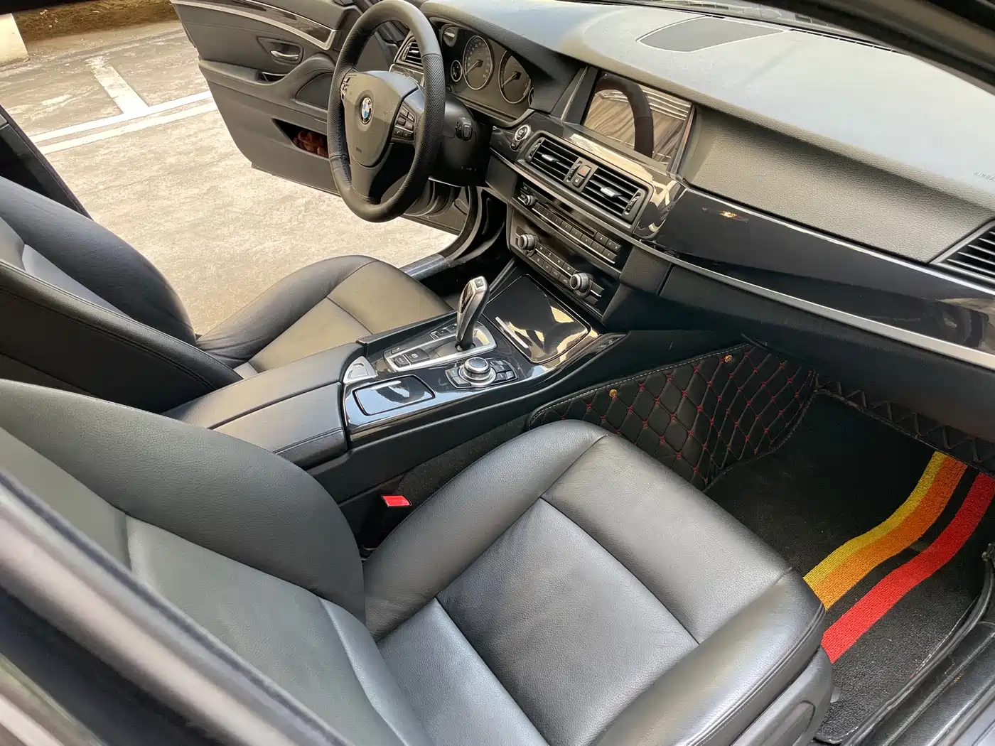 BMW 5 Series 2014 520Li Elegance фото 14