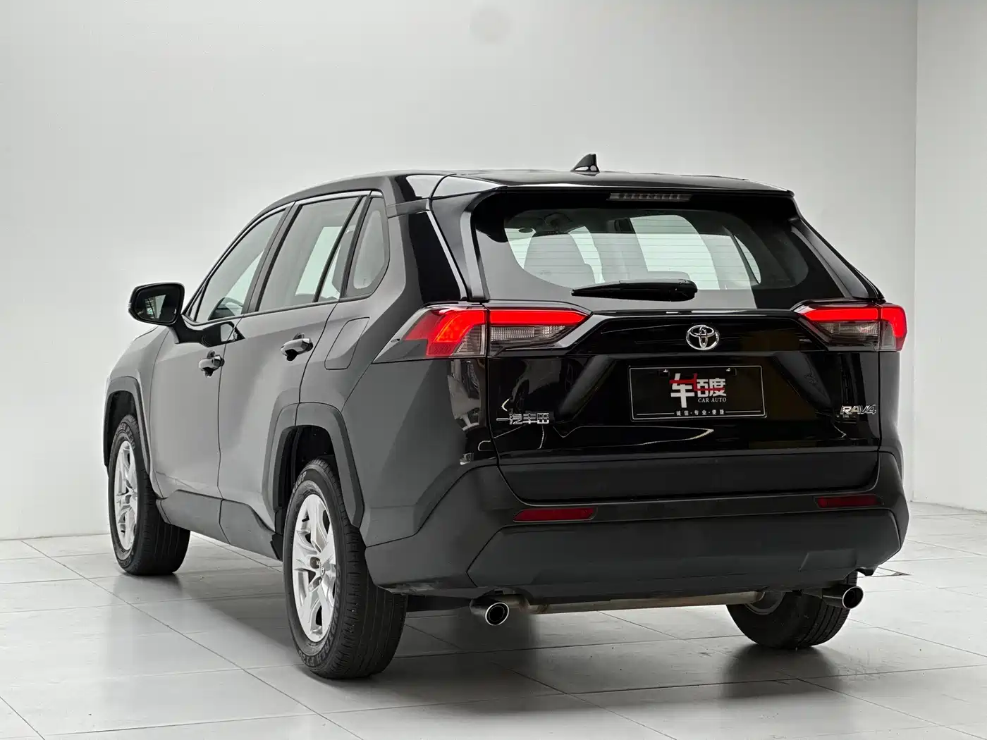 Toyota RAV4 Rongfang 2022 2.0L CVT 2WD Urban Edition фото 6