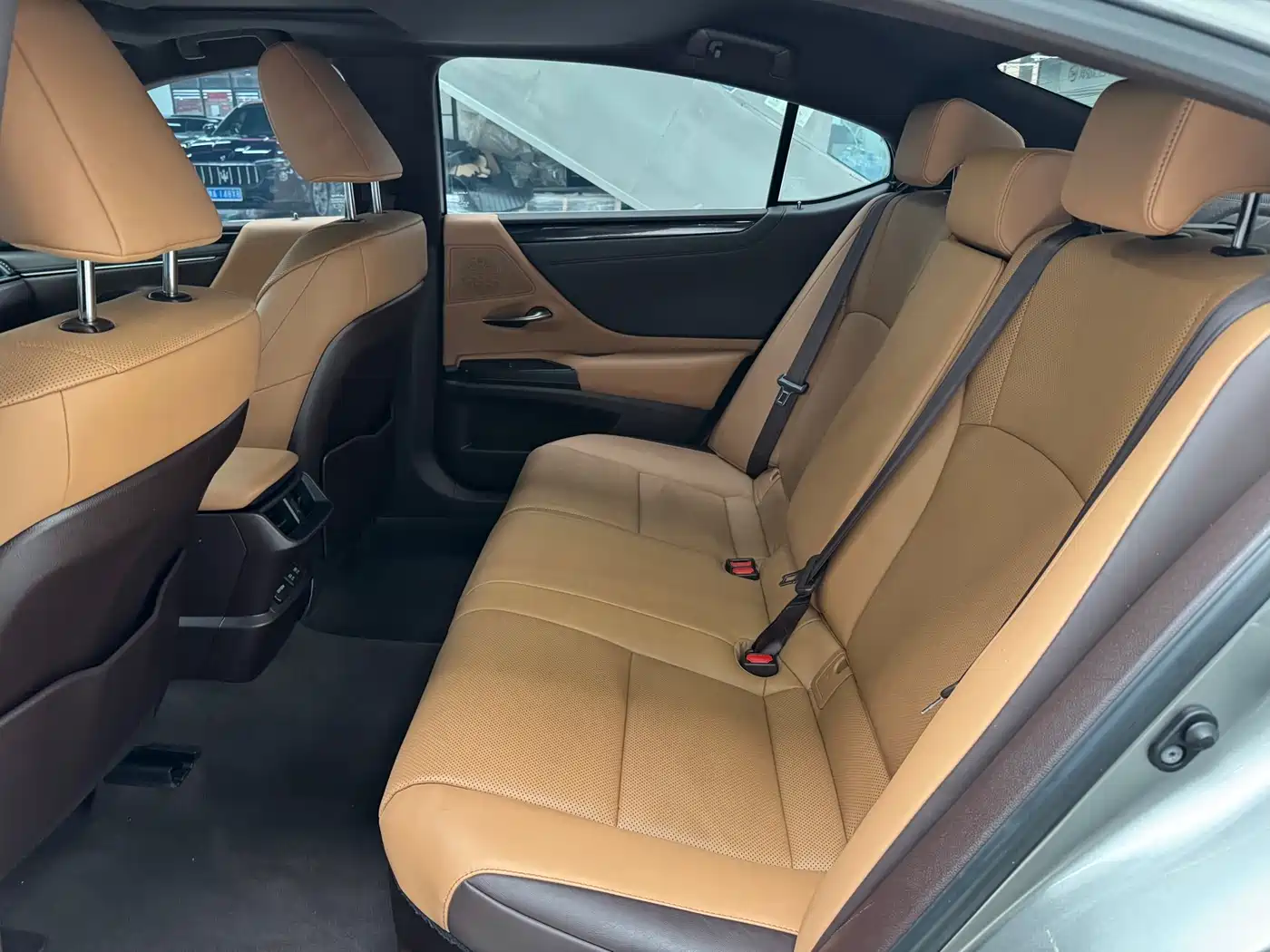 Lexus ES 2020 Model 300h Excellence Edition фото 8