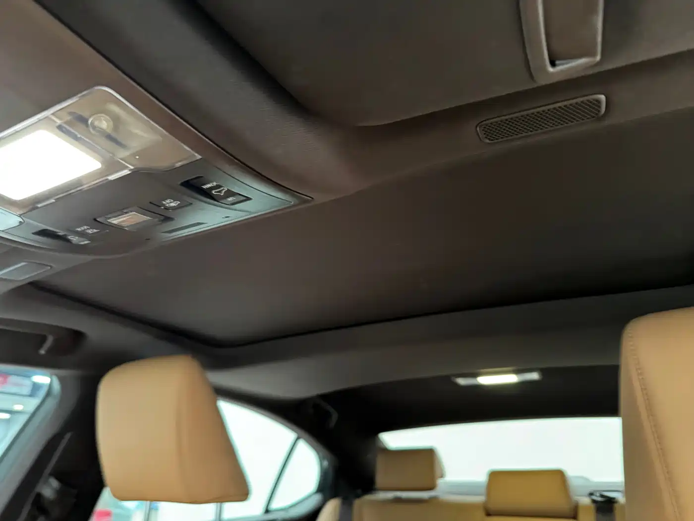 Lexus ES 2020 Model 300h Excellence Edition фото 19