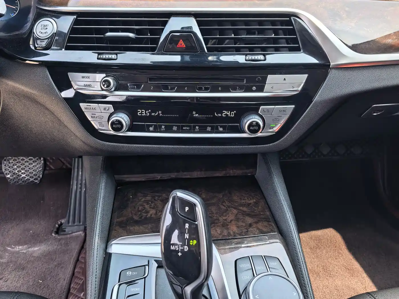 BMW 5 Series 2019 525Li Luxury Package фото 16