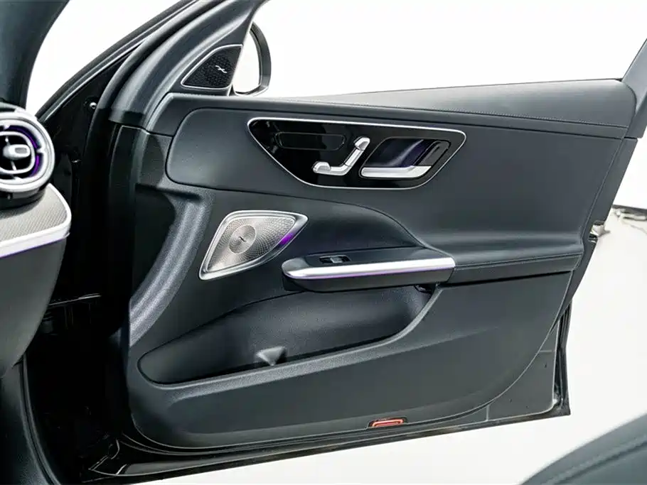 Mercedes-Benz C-Class 2023 Facelift II C 260 L Night Edition фото 15