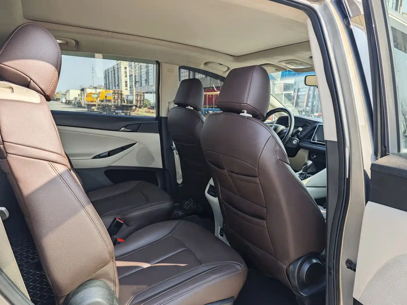 Buick GL6 2018 18T 6-Seater Elite фото 9