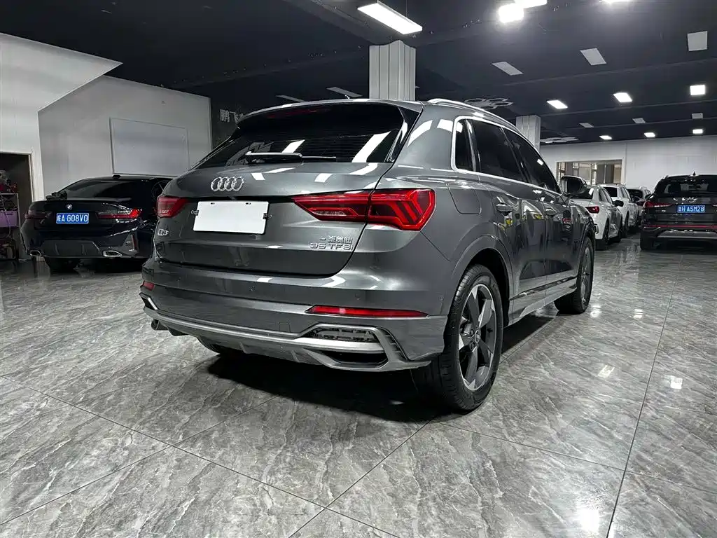 Audi Q3 2022 35 TFSI Fashion Dynamic фото 4