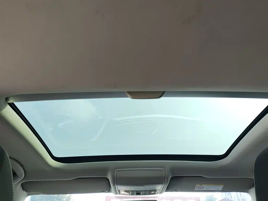 VOLKSWAGEN LINGDU