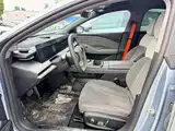 Photo 4 - Geely Galaxy Galaxy E8