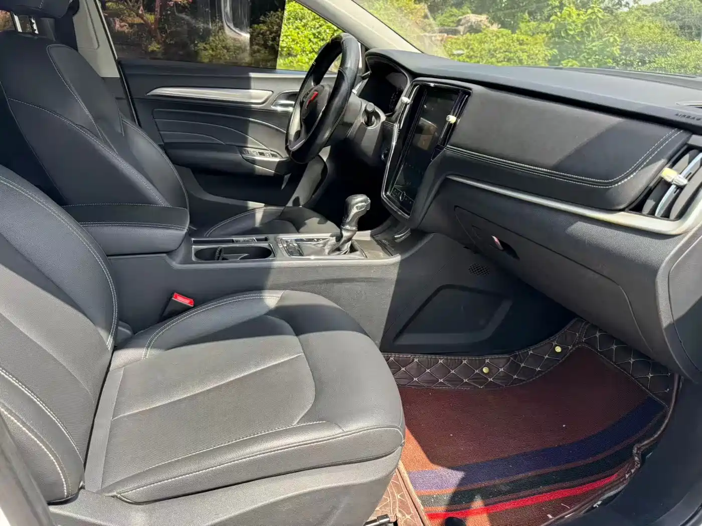 Roewe i6 2020 2020 PLUS 1.6L CVT 4G Connected Glory Holographic Edition