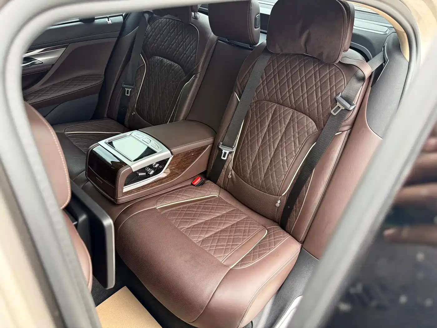BMW 7 Series 2019 740Li Premium Luxury Package фото 11