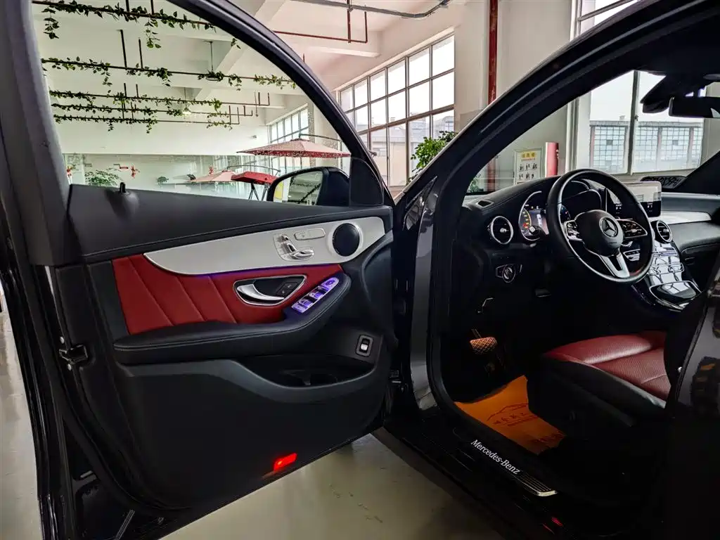 Mercedes-Benz GLC Coupe 2020 GLC 260 4MATIC Coupe SUV фото 9