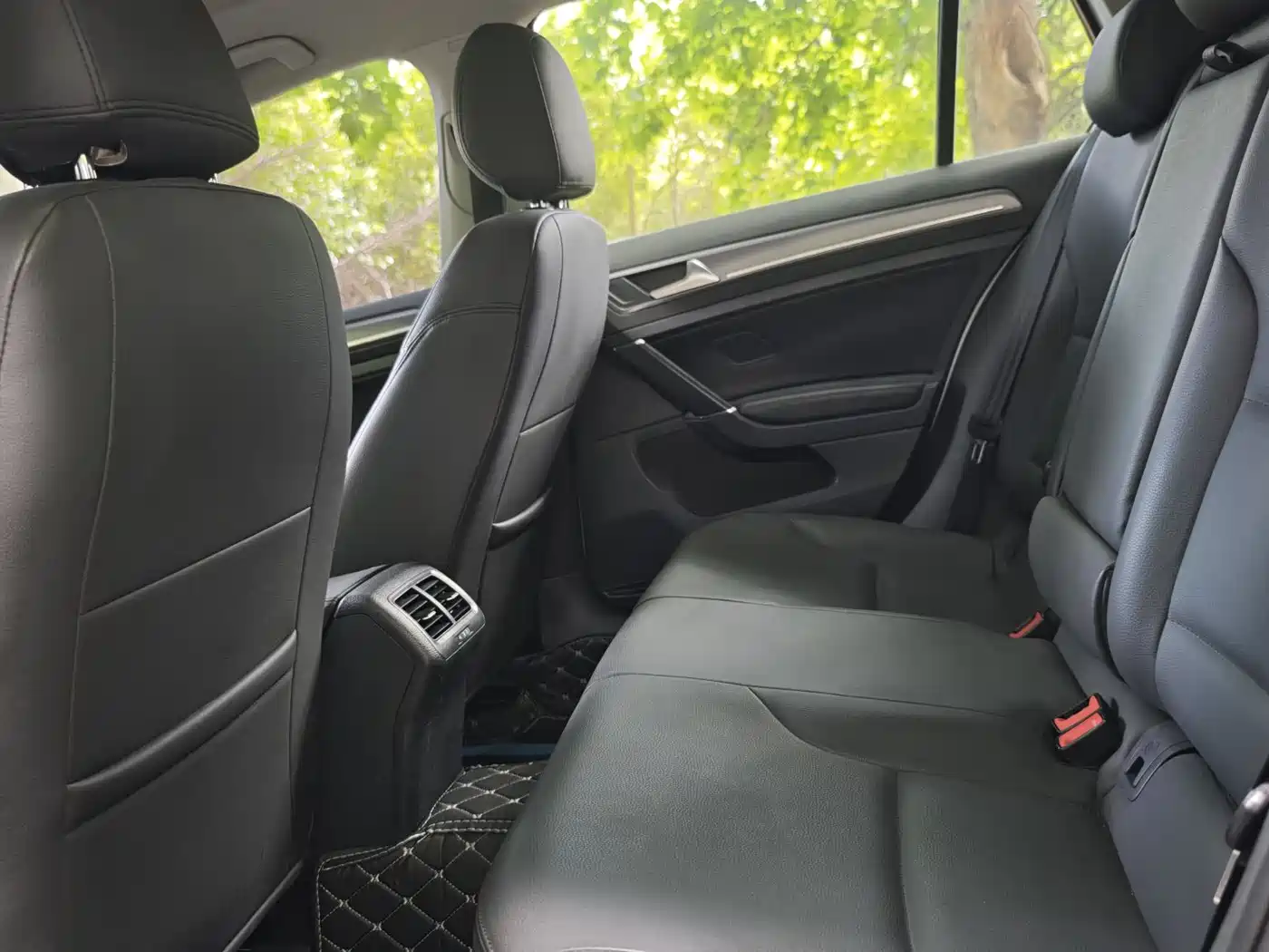Volkswagen Golf 2016 230TSI Automatic Comfort фото 7
