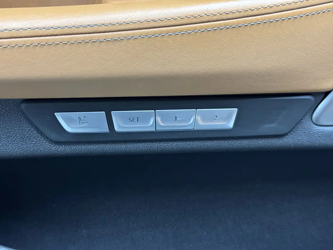 Фото 19 - BMW 7 Series