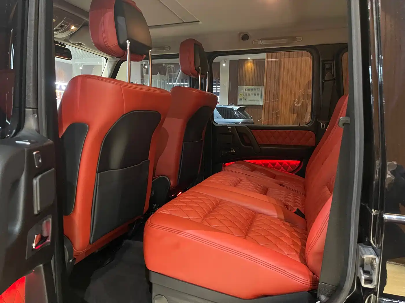 Mercedes-Benz G-Class 2018 G 500 designo Masterpiece Collector's Edition фото 8