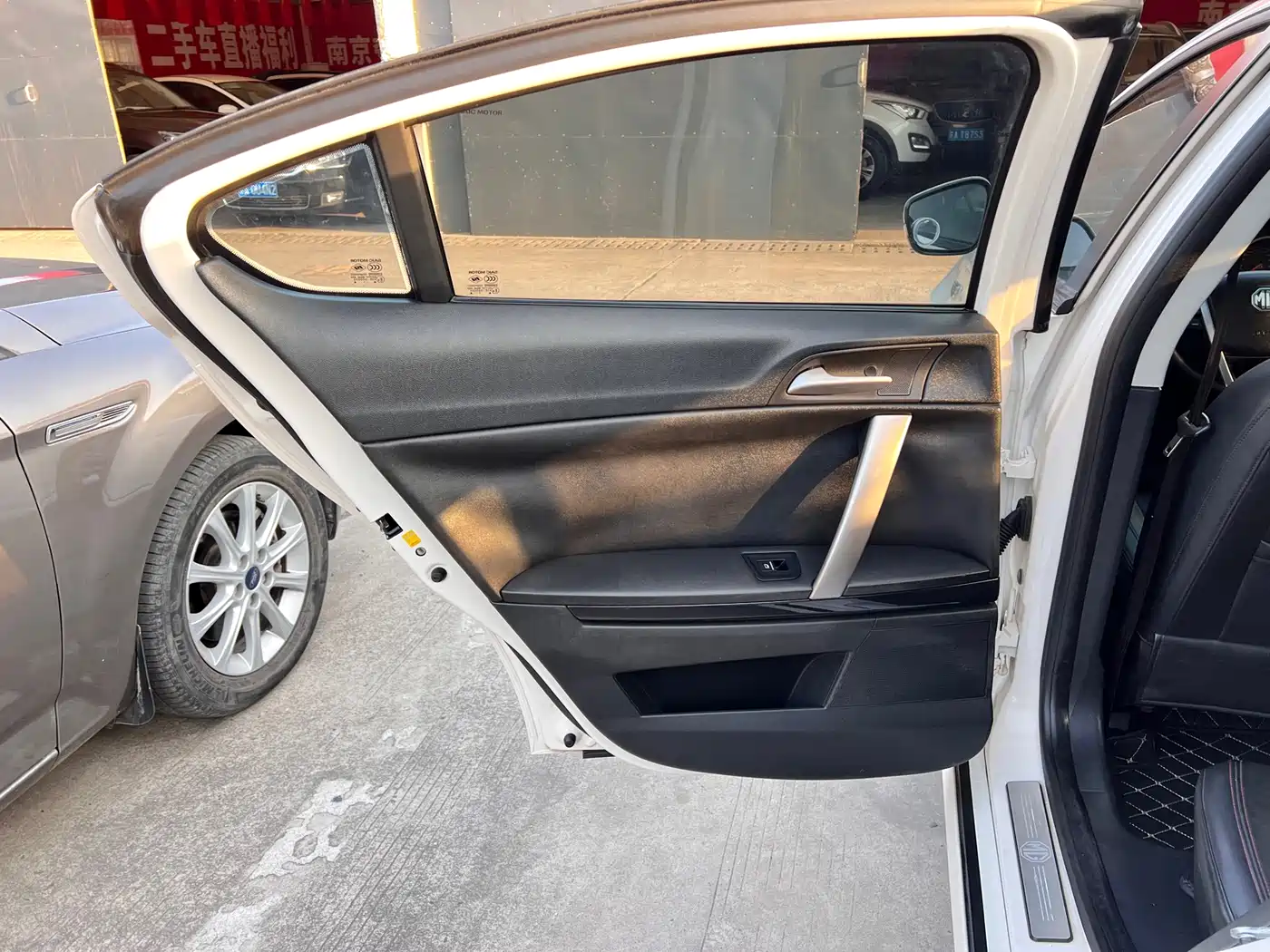 MG MG6 2015 2014 Hatchback 1.8T Automatic Performance Edition