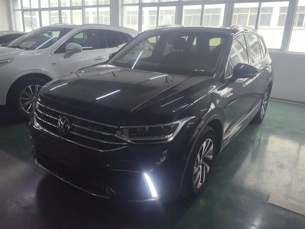 Volkswagen Tiguan L PHEV 2022 430PHEV Plug-in Hybrid Premium фото 2