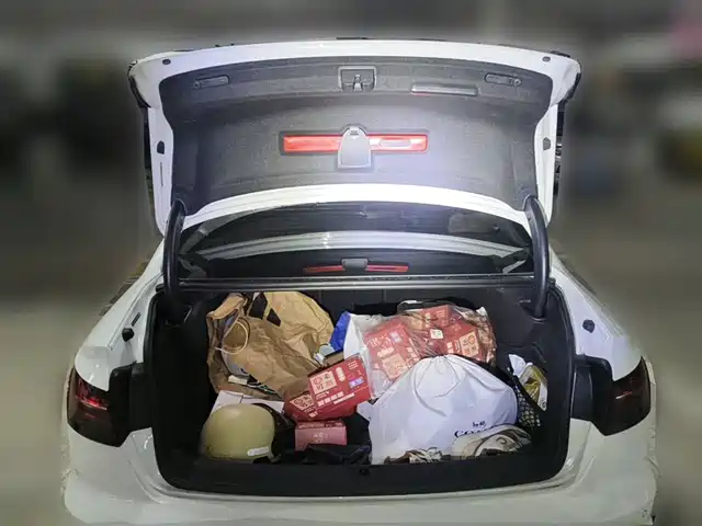 Audi A4L 2022 40 TFSI Fashion Dynamic — фото 5