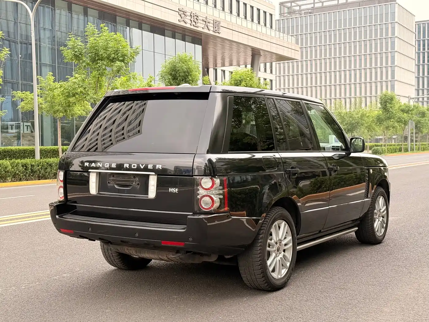 Land Rover Range Rover 2012 5.0 NA V8 фото 4