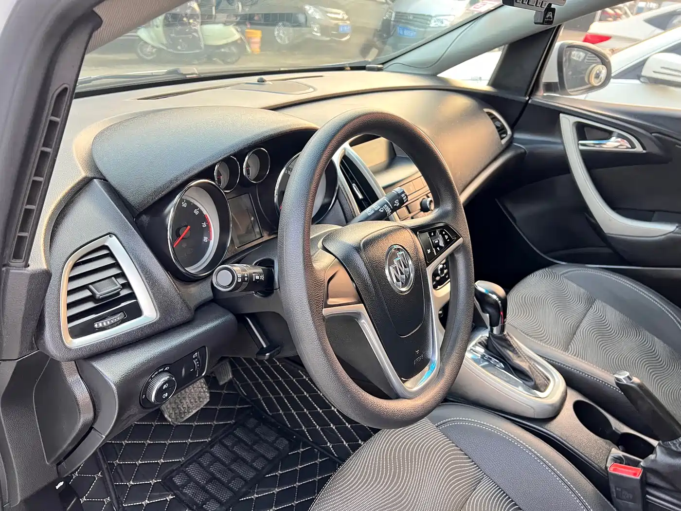 Buick Excelle 2014 XT 1.6L Automatic Fashion фото 7