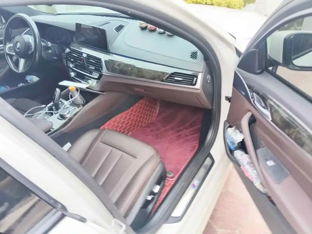 Photo 13 - BMW 5 Series
