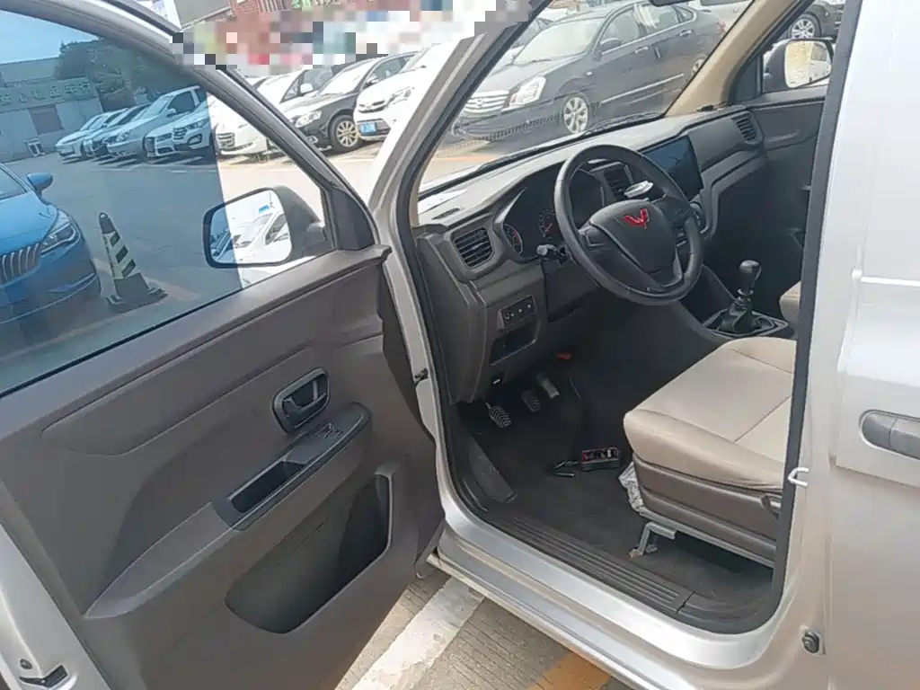 Wuling Motors Wuling Hongguang V 2024 2022 1.5L Power Take Edition Electric Power Steering LAR