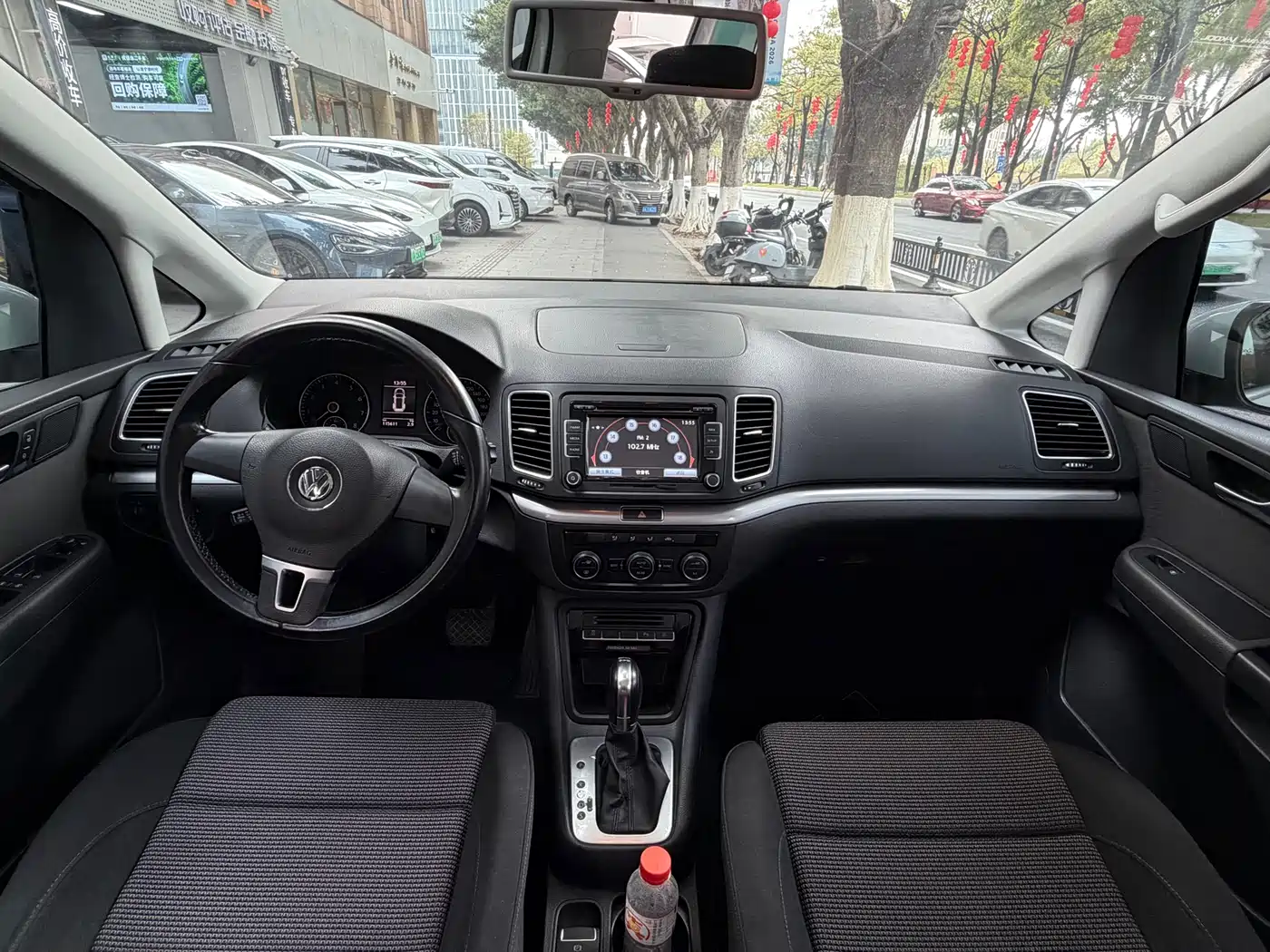 Volkswagen Sharan 2014 2.0TSI Standard фото 4