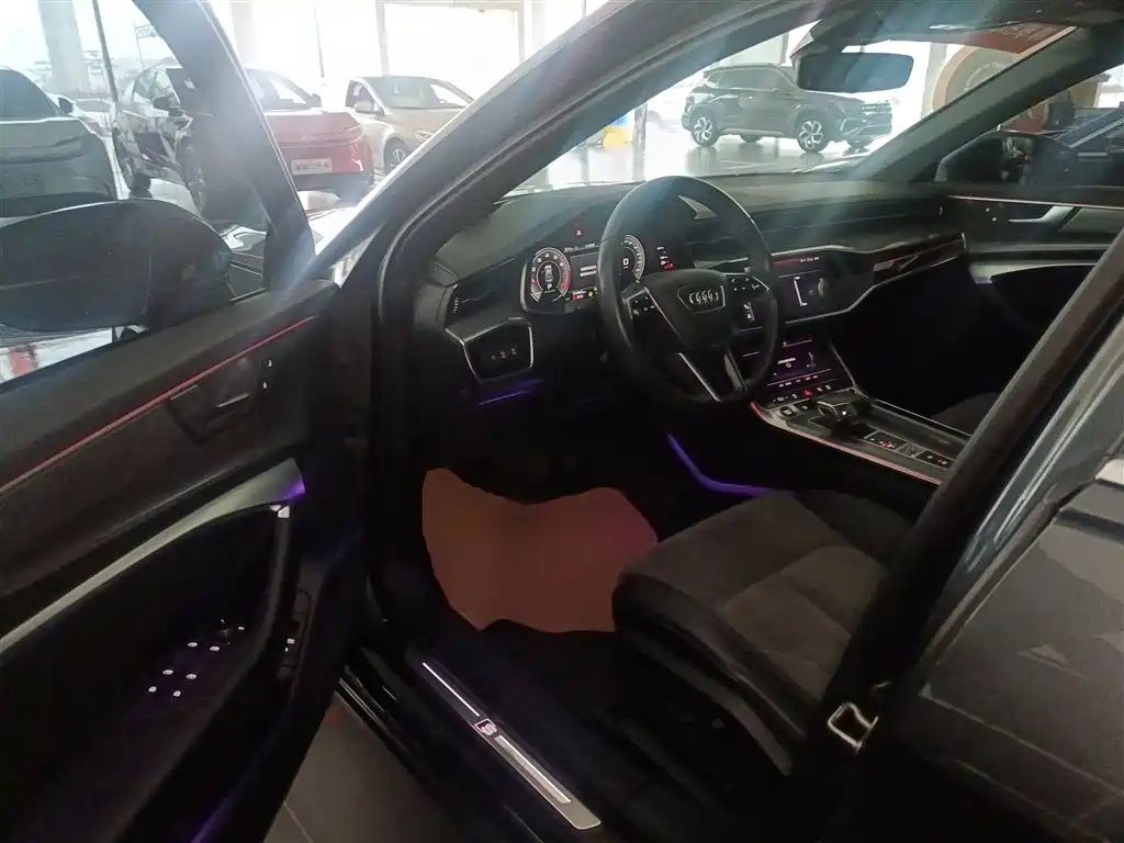 Audi A6L 2021 45 TFSI Exclusive Sport фото 12
