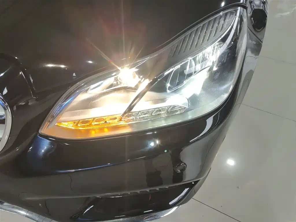 Mercedes-Benz E-Class 2015 E 260 L Sport фото 17