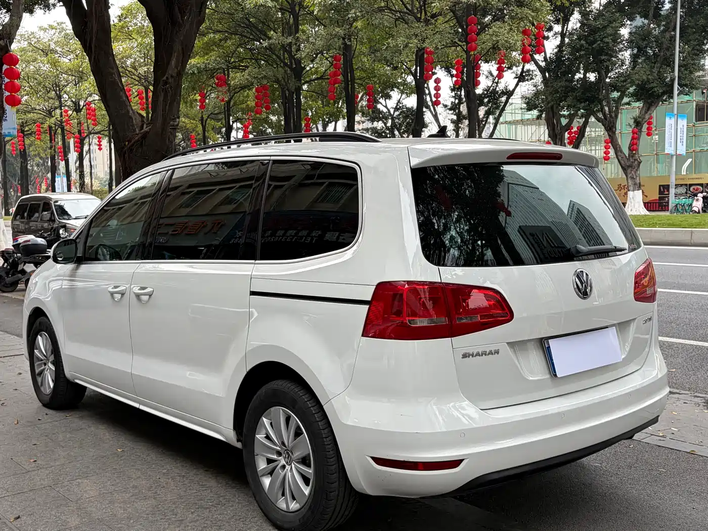 Volkswagen Sharan 2014 2.0TSI Standard фото 11