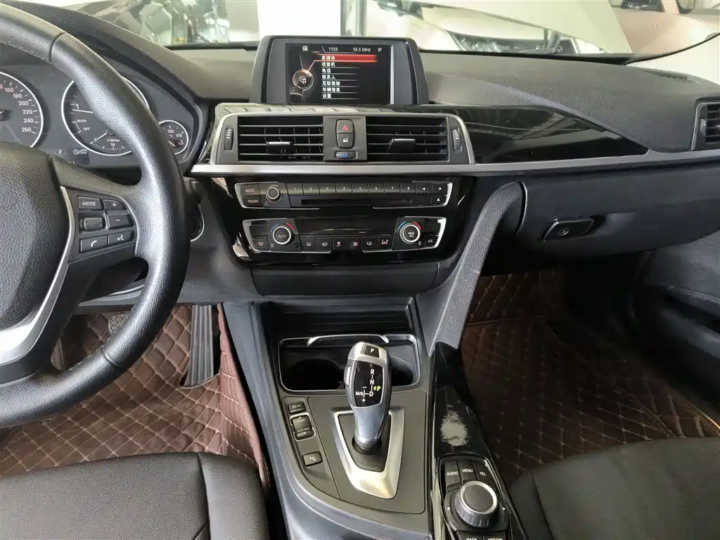 BMW 3 Series 2016 320Li Progressive фото 13