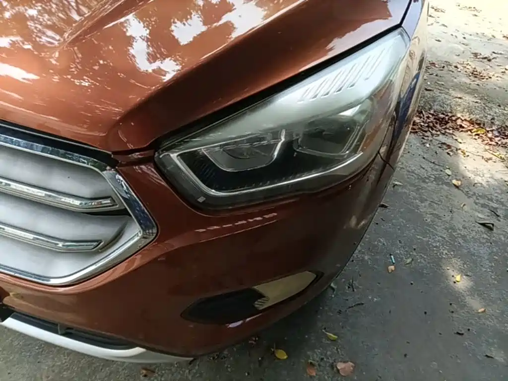 Фото 24 - Ford Kuga