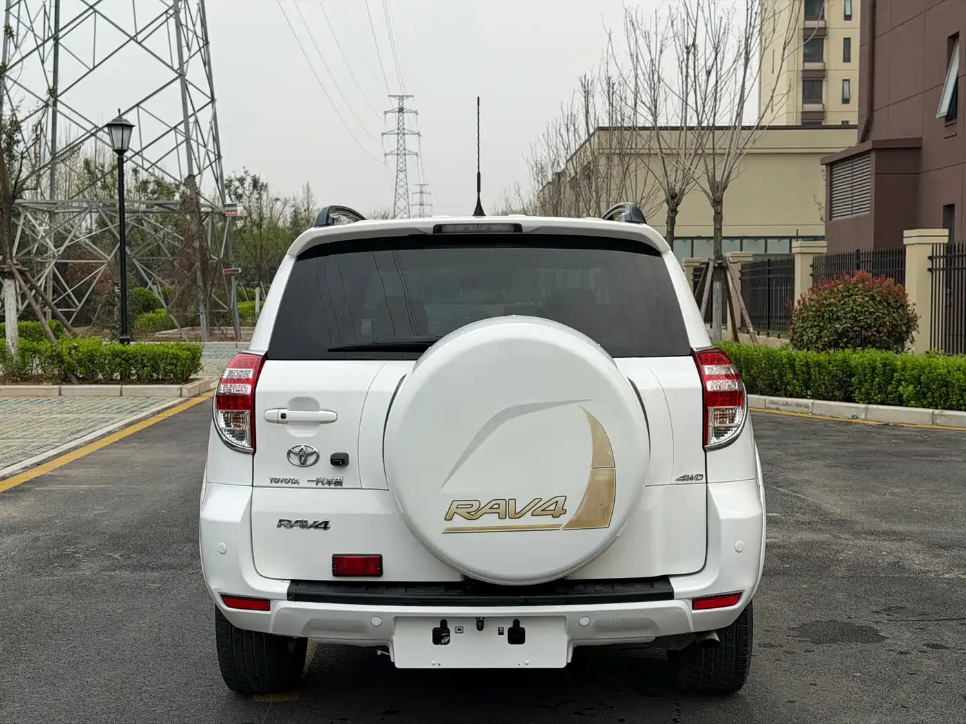 Toyota RAV4 Rongfang 2011 2.4L Automatic 4WD Luxury Edition фото 8