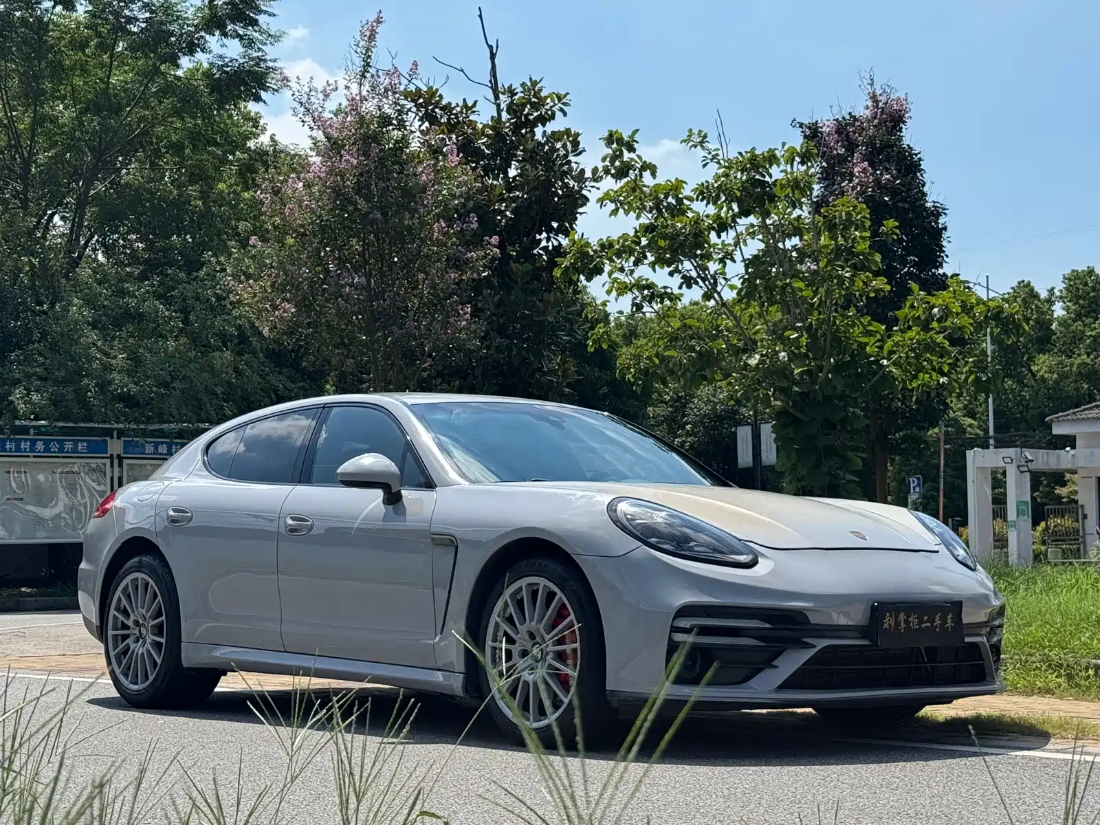 Фото 3 - Porsche Panamera