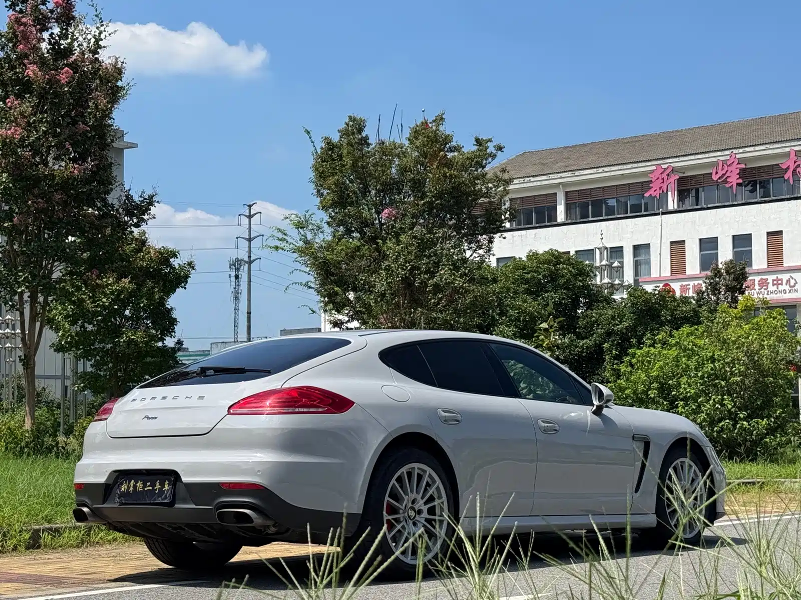 Фото 7 - Porsche Panamera