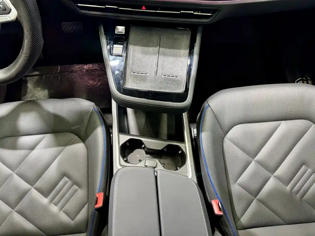 Volkswagen Talagon 2026 2025 450TSI R-Line 6-Seater